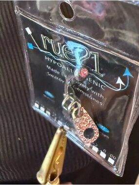 Rue21 Pink Crystal Dangle Navel Ring